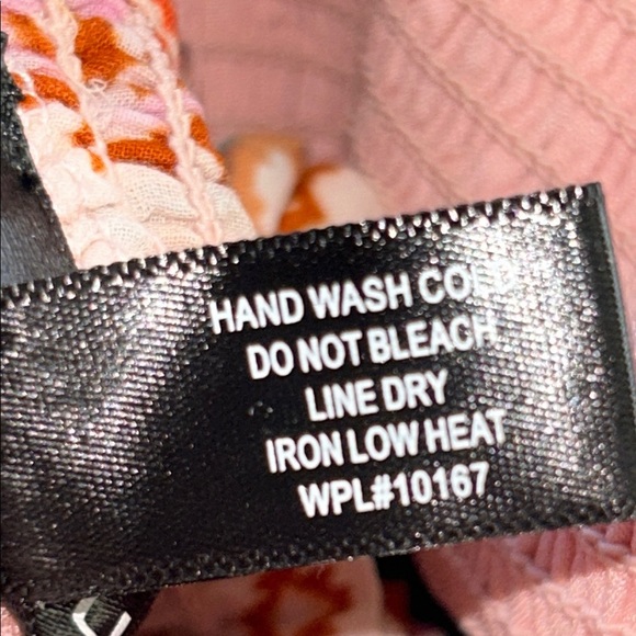 Aqua Red and Orange Patterned Size XS - Picture 8 of 13